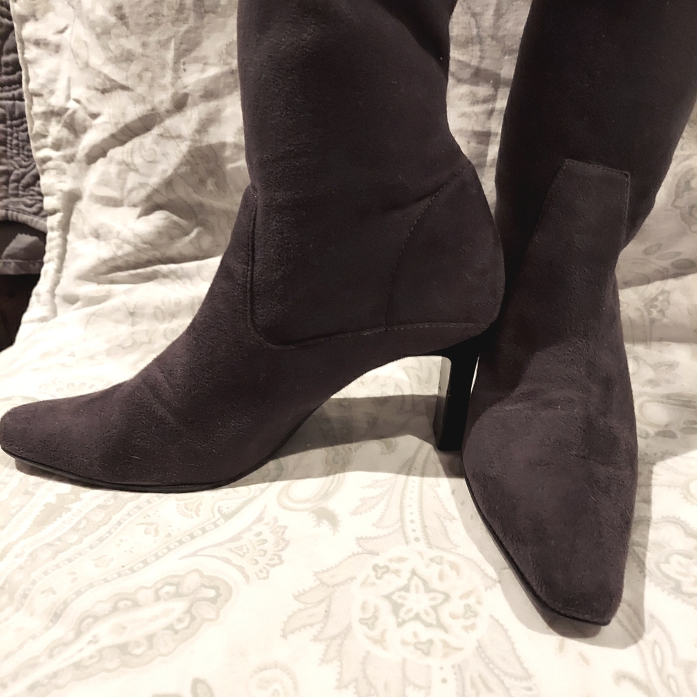 Knee high suede pull on boots